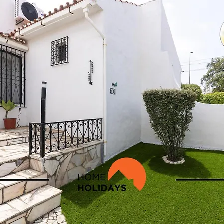 #329 Families Only - Jacaranda By Holidays