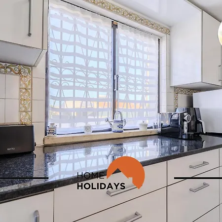 #329 Families Only - Jacaranda By Holidays Villa *