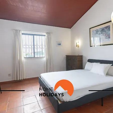 #329 Families Only - Jacaranda By Holidays